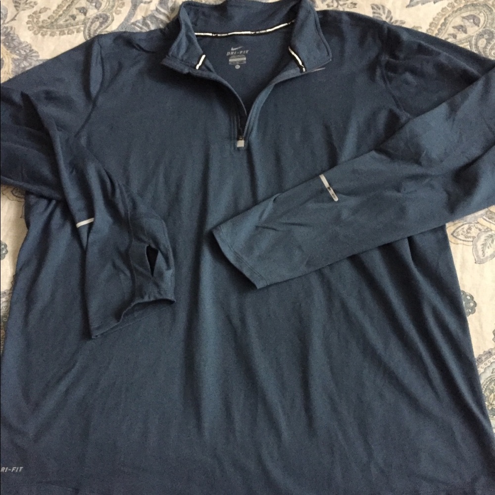Men’s Nike Dri-fit long sleeve jacket size XL
